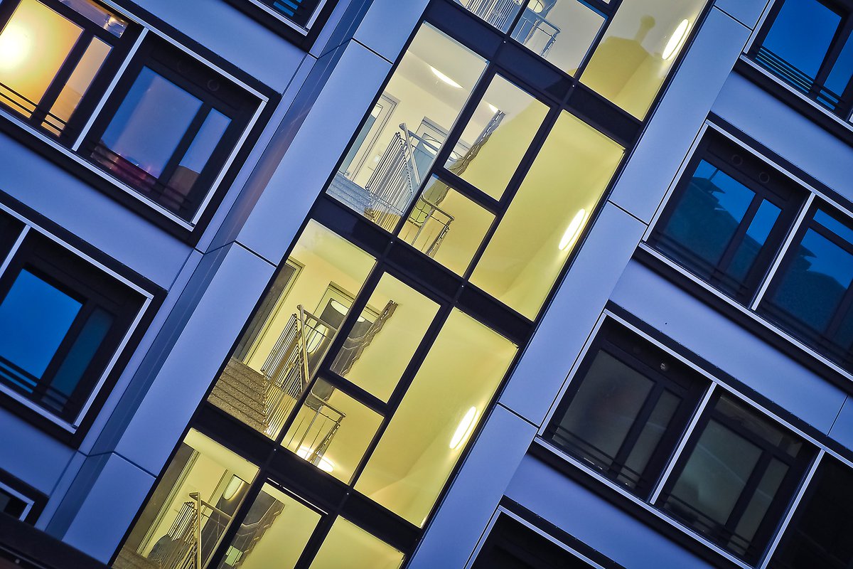 𝐄𝐧𝐞𝐫𝐠𝐢𝐞𝐯𝐞𝐫𝐛𝐫𝐮𝐢𝐤 𝐛𝐮𝐢𝐭𝐞𝐧 𝐛𝐞𝐝𝐫𝐢𝐣𝐟𝐬𝐭𝐢𝐣𝐝
Als wij de meetdata van onze klanten met ze doornemen, zijn ze vaak verbaasd hoeveel energie ze nog verbruiken als ze gesloten zijn. Dit loopt soms op tot 30% van het totale verbruik. #energie #energiebesparen