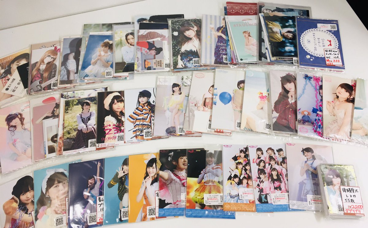 まんだらけ ウィンク 中野 8 15 日 大まん祭女性声優販売情報 女性声優も生写真まとめセット大出しします 現在粛々とセット作成中 一部画像でご紹介します 今のところ 上坂すみれ Wake Up Girls Aqours 田村ゆかり多め 田村ゆかりはあと