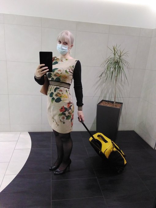What's in the case? No pyjamas or hiking shoes.. #bdsmcase #samsonite https://t.co/Qqbu265hO7<a href="/tag/samsonite"class="tags"><span>#samsonite</span></a><a href="/tag/bdsmcase"class="tags"><span>#bdsmcase</span></a>