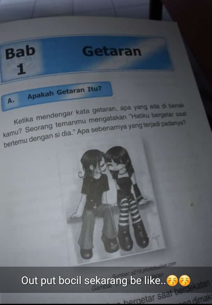 AREAJULID's tweet photo. Dis! Serius nanya, buku pelajaran anak SD beneran isi gambarnya kek gini? https://t.co/Svft0IjBmN