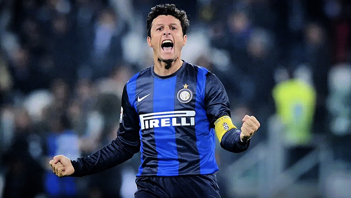 FBiasin's tweet photo. 48 anni, 16 trofei, l’#Inter sempre e per sempre.
Buon compleanno #Zanetti. https://t.co/fUloZJknoa