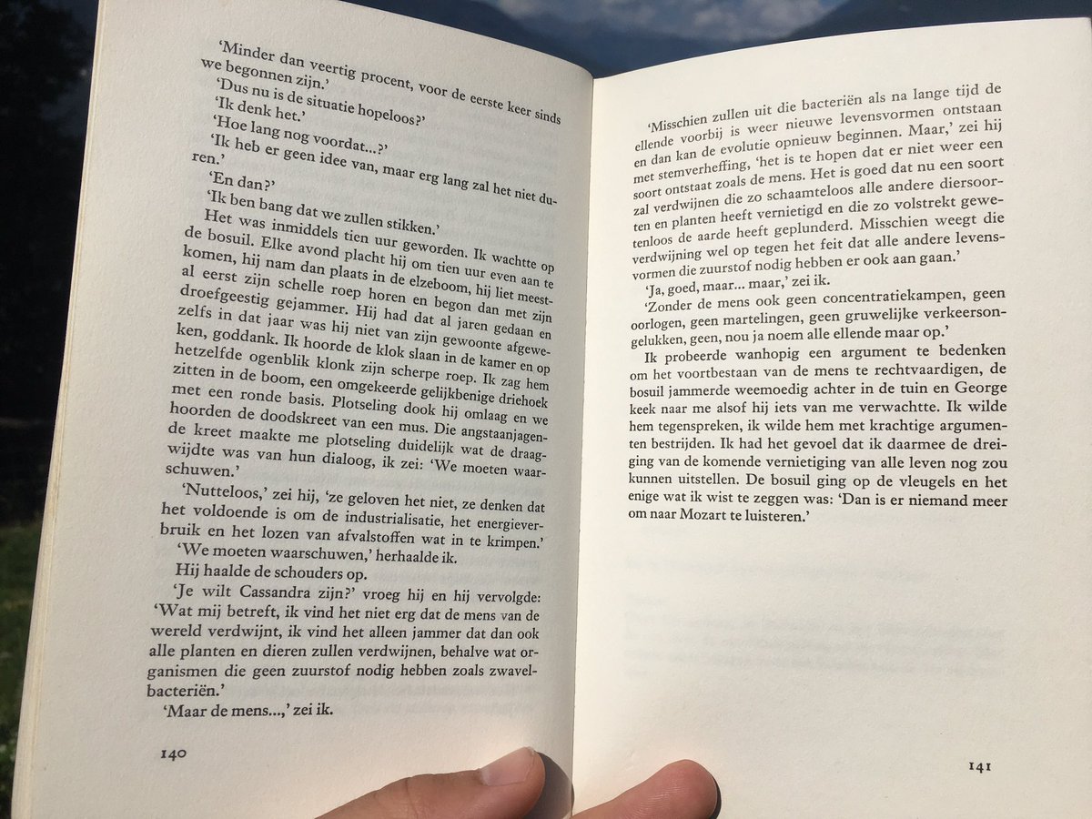 afhdevries's tweet image. Slot van “Hoogzomer in april”, een verhaal van Maarten ‘t Hart in zijn bundel Het Vrome Volk. In 1975 (!) bekroond met de Multatuliprijs.