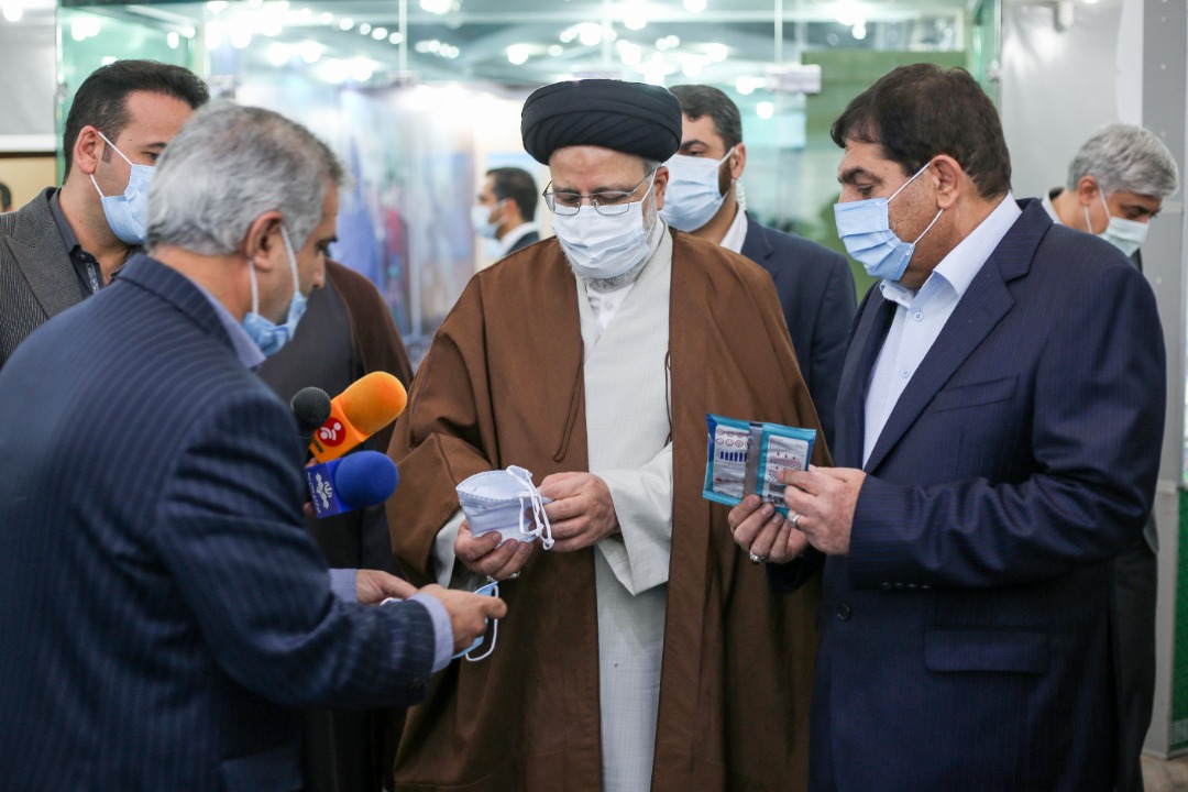 darushmemar's tweet photo. گزارش افشاگرانه من در مورد #محمد_مخبر معاون اول #ابراهیم_رئیسی را بخوانید.
در این گزارش به اطلاعات و موارد جدیدی را در خصوص روابط مخبر درون حاکمیت جمهوری اسلامی و حامیان و رشد او طی دو دهه گذشته مطرح کرده ام. https://t.co/hI3DrIF5TL