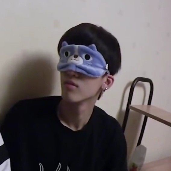 cutest ㅠㅠ
#OurPrideChangbinDay #창빈이의_여름에_스테이 #HappyChangbinDay #창빈 🐖🐇 <a href="/Stray_Kids/">Stray Kids</a>