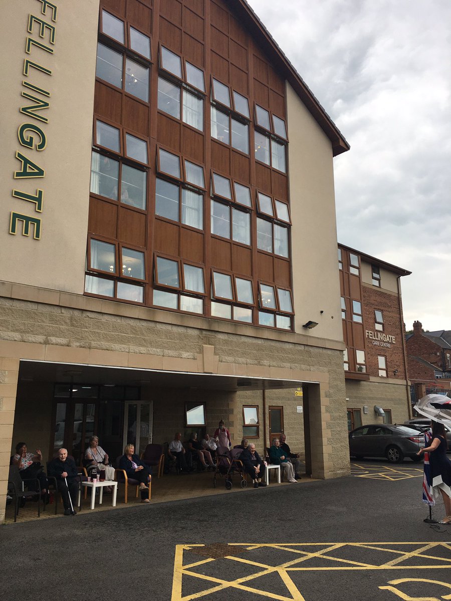 fellingatecare's tweet photo. Over the last week our #residents have had so much fun! 

We have been #singing and #dancing to songs with Wor Vera, activities in the sunshine, #boardgames &amp; bubbles aswell as a #pamper

#residents #carehome #gateshead #fellingate https://t.co/BoxPFYILff