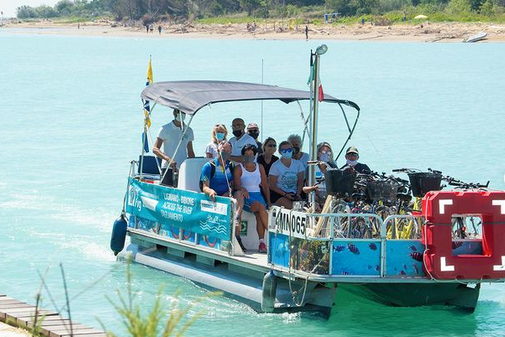 VisitFVG's tweet photo. Siete già stati a bordo dell'X-River?⁣
⁣
Il servizio barca di trasporto di ciclisti e pedoni propone la prima corsa  da #Lignano alle 9 e l'ultima in partenza da Bibione alle 19, orario valido tutti i giorni fino al 12 settembre➡️ https://t.co/NV9Nx0zMsQ
@LignanoSabb https://t.co/bdjWIBhWOg