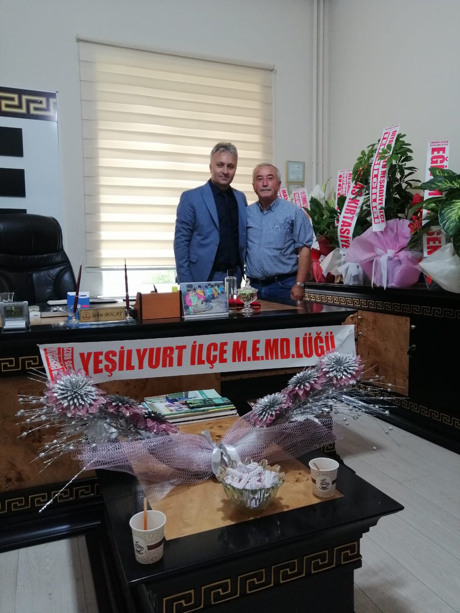 Yeşilyurt İlce Milli Eğitim Sb Müdürü iken, Reşadiye İlce Milli Eğitim Müdürlüğüne atanan Selim Polat beye hayırlı olsun ziyaretinde bulunduk.
