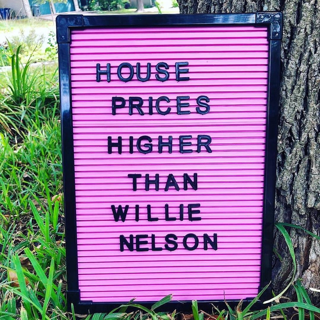 Wes_Womack's tweet photo. Who did this?
πππ
π€£
.
#sellingaustin #womackrealestate https://t.co/6HbtwAO08k