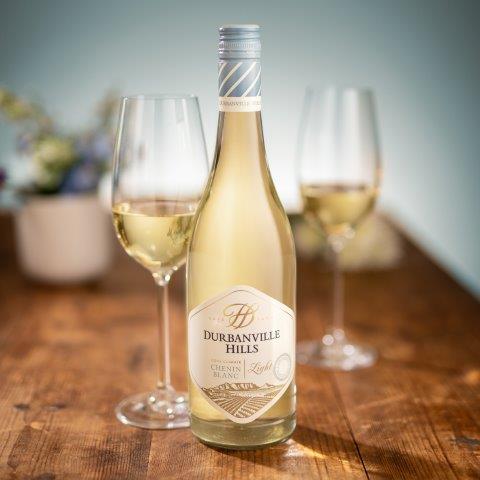AverageSA_Blog's tweet photo. 🚨@DHillsWine launches lower alcohol wine range

Keeping in trend with the global shift towards a more mindful lifestyle, @DHillsWine has launched a new range that is lower in alcohol &amp; calories 

The Light Chenin Blanc &amp; Shiraz are at 9% alcohol &amp; 30% lower in calories #DHLight https://t.co/Iz718k8Cjm