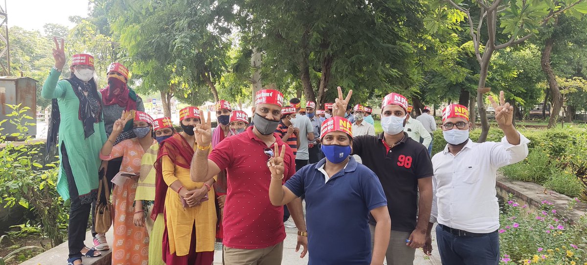 चिंगारी जल रही है....
आग भी जलेगी🔥🔥🔥
#NPS_QUIT_INDIA