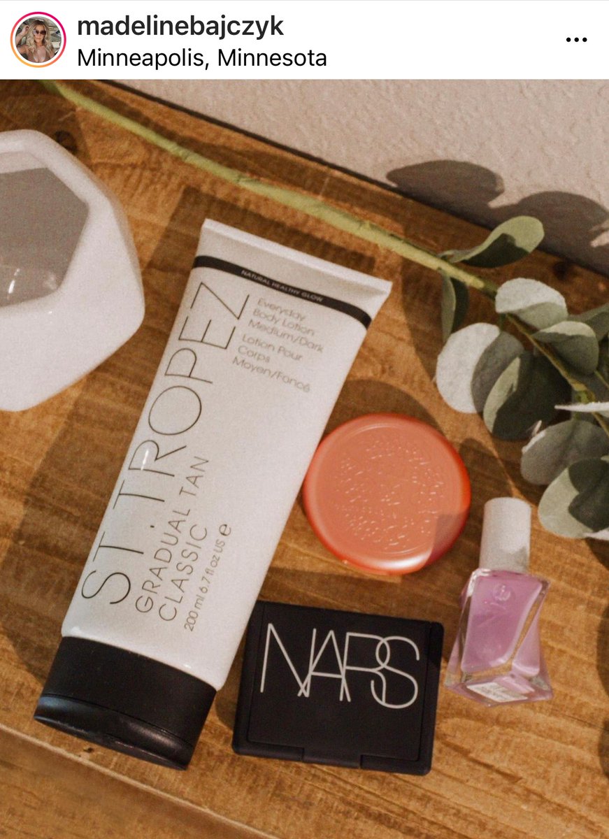 ecosmetics's tweet photo. #selfiegoals
@madelinebajczyk loves all the discounted beauty products she gets from eCosmetics. And who’d blame her? At prices discounted at up to 50% OFF, you will want to buy all your beauty favorites from us. ❤️
#beautyblogger #beautyaddict #ecosmetics https://t.co/DlSOkBkdYT