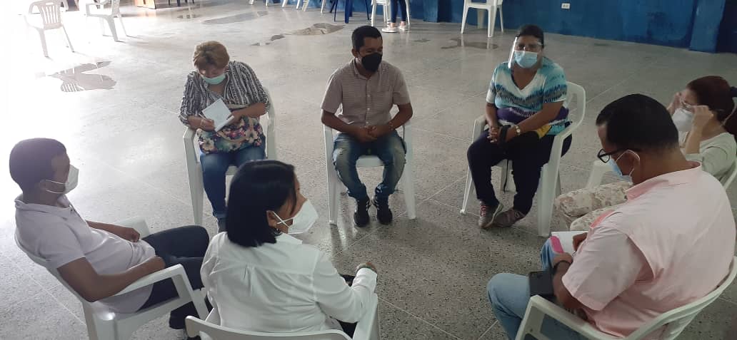 ADOrgPiar's tweet photo. #10Agosto junto a nuestra Sec. Gral Monagas @sandraalfaro los compañeros de #Piar1 Luis Leonett y #Piar2 Caracciola Veliz, llevando el trabajo organizativo y recibiendo las informaciones necesarias para el fortalecimiento de @ADemocratica.
#VamosConTodo
@PieroMaroun
@ADOrgMonagas https://t.co/oJbOprmY5M