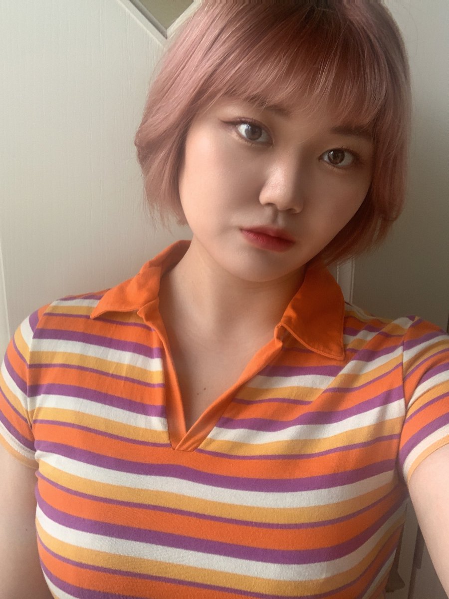 OfficialYNo1's tweet photo. みんな元気?
わたしは元気っでっすっ(?)
#自撮り #セルカ #selca #yuunachannel https://t.co/s73li78QsW