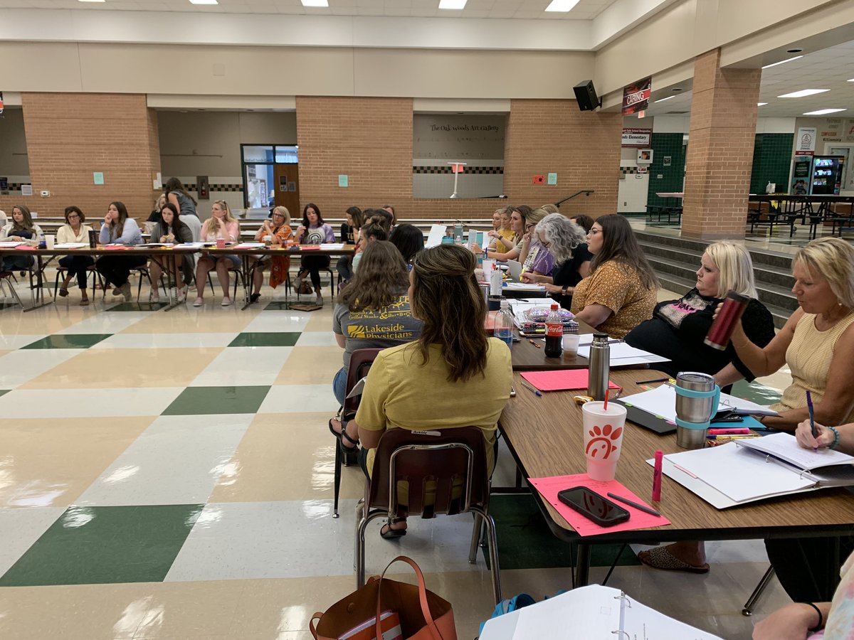 It’s staff handbook day! Our crew is getting all of our schedules ready for the year ⚓️ #weareoakwoods #OWcrew #llifeisgoodatoakwoods