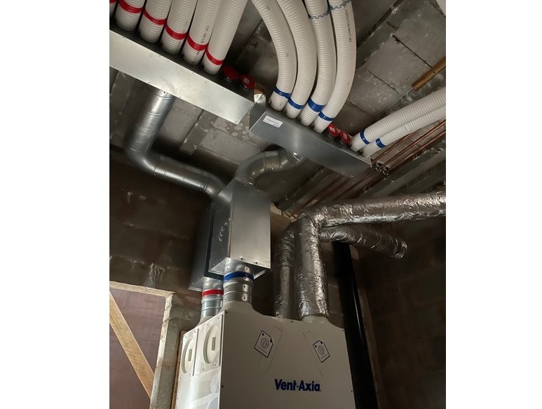 VentAxia's tweet photo. Vent-Axia has supplied a Lo-Carbon Sentinel Kinetic Plus #MVHR unit to a 205m2 new-build 4-bed, 2-bathroom home in Birmingham. Chosen to provide quiet, energy efficient &amp; effective #ventilation &amp; heat recovery for the 2-storey home.

@MHeatRecovery https://t.co/pO1NF9TII2