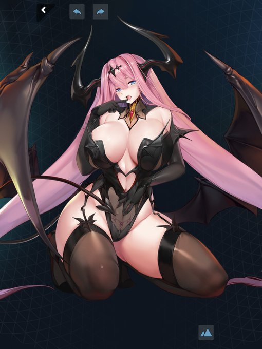 @makimaki0107 結婚したのはこの3人なんで、この3人の誰かですね 