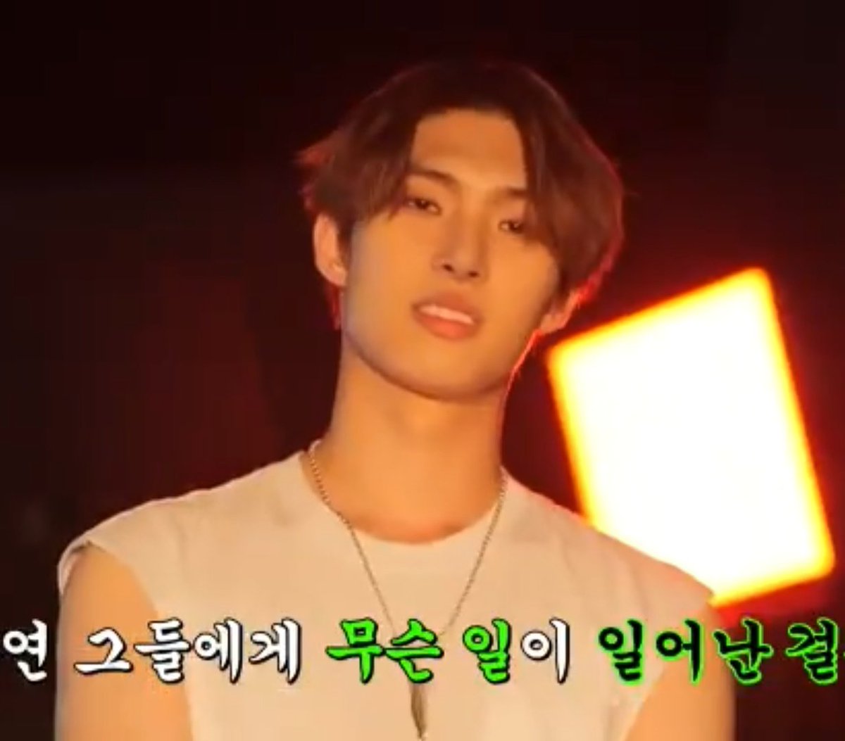 dearmingki's tweet photo. 190622 mingi? 🧐 https://t.co/hB4VuMnJof