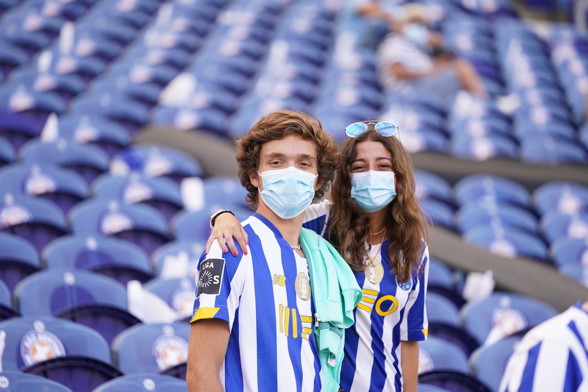 FCPorto's tweet photo. 🔙O regresso do #MarAzul

#FCPorto #FCPBEL https://t.co/4oQZ7fj09J