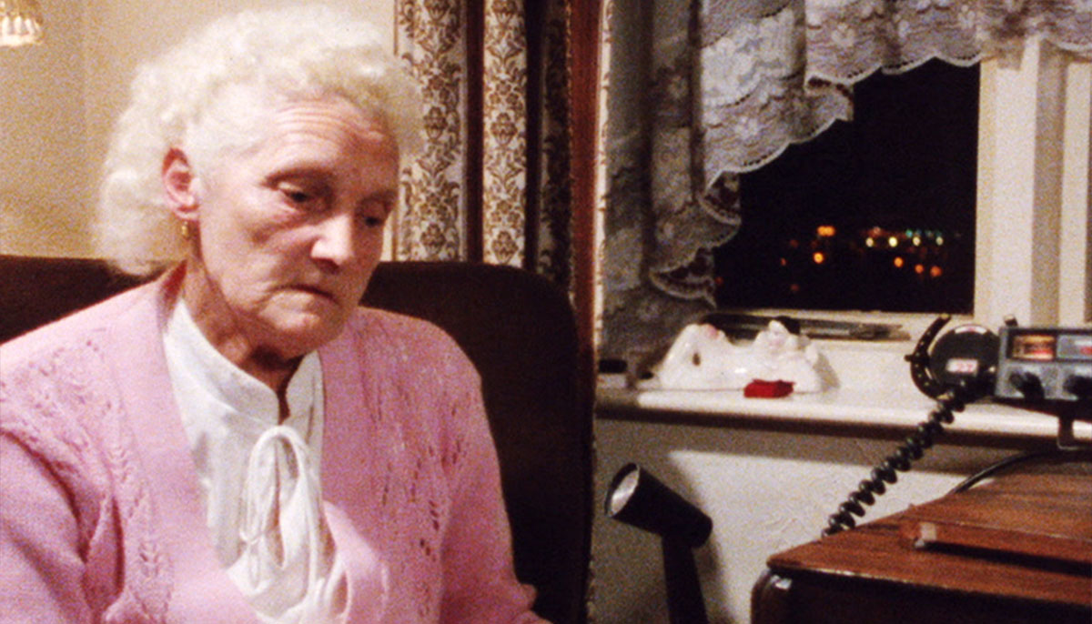 FilmHubNorth's tweet photo. Drawing on over 200 works from 12 UK archives, Lost Connections is a new short film about our extraordinary collective experience since March 2020.

The film is available now, free to book for online &amp; in-venue screenings.

Find out more: https://t.co/5yZhs8I8D7 https://t.co/JHdfybQJPd