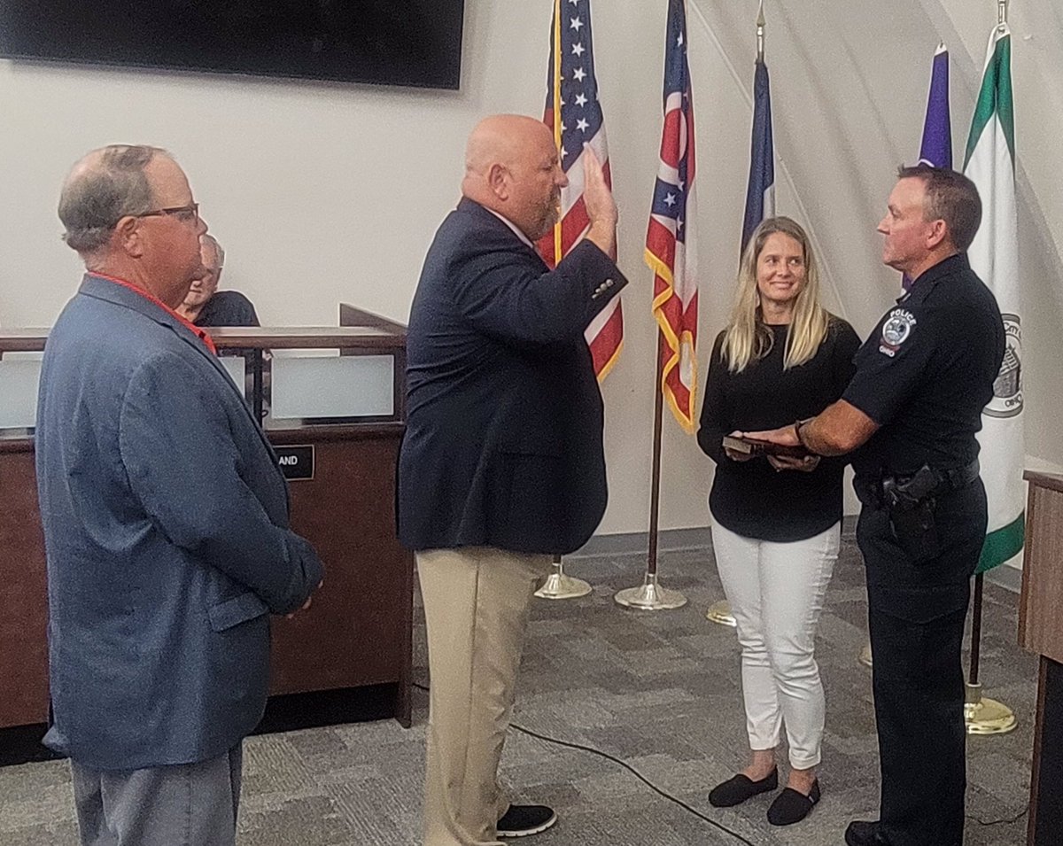 GroveportPolice's tweet photo. Last night Mayor Lance Westcamp oversaw the swearing in of our three new patrol sergeants.  Congratulations to Sgt. Josh Guiler, Sgt. Sam Yockey, and Sgt. John Westhoven. https://t.co/oEhARvp8S0