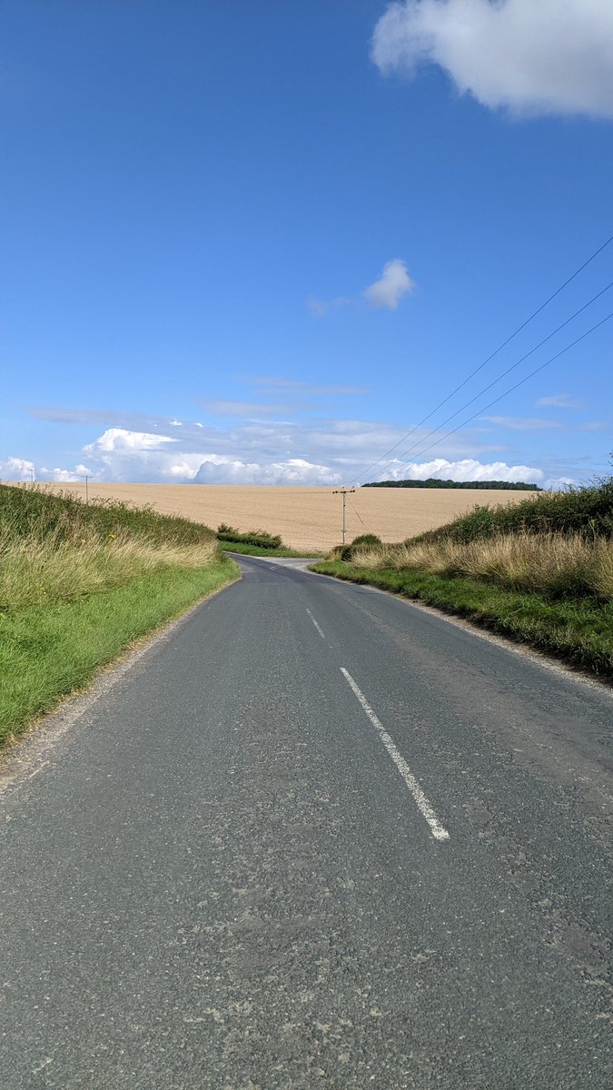 Love the Way of the Wolds Ride <a href="/BarnsleyRdClub/">Barnsley Road Club</a> <a href="/griffin_club/">Griffin Cycling Club</a> great to see so many different views of riding from all the Barnsley cyclists on holidays #Yorkshire #Wolds #undiscovered