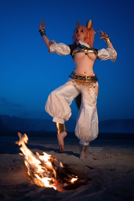 This summer night is made for exotic pleasures🔥What's hotter: fire or my heart?   August sets are all<a href="/tag/bunny"class="tags"><span>#bunny</span></a><a href="/tag/cosplay"class="tags"><span>#cosplay</span></a><a href="/tag/rem"class="tags"><span>#rem</span></a><a href="/tag/rezero"class="tags"><span>#rezero</span></a>