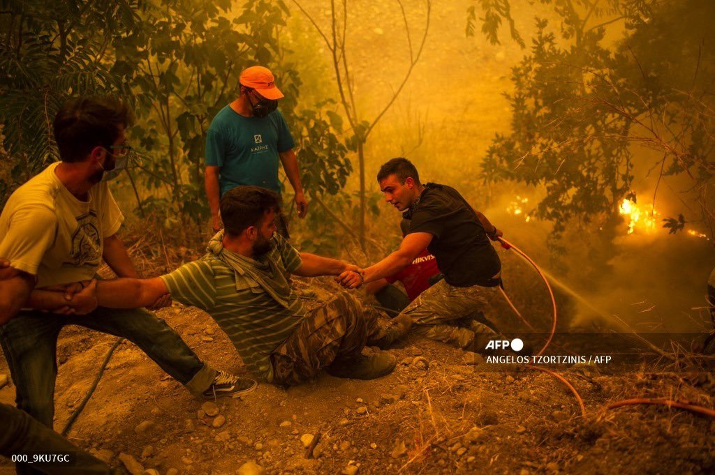 Soncerv's tweet photo. “De qué sirve una casa sino se cuenta con un planeta tolerable donde situarla.” (Henry David Thoreau)
Vamos tarde con la Tierra 😔😢🌎🌍🌏 #CambioClimatico #ClimateEmergency https://t.co/1EbaVNgtxD