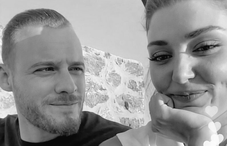 Sizi çok özledik 🥺 <a href="/HandeErcel/">Hande Erçel</a> <a href="/KeremBursin/">Kerem Bürsin (Mavi Tik ;)</a>