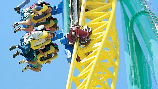 FreizeitparkJu1's tweet photo. Nach 19 Jahren wird der Betrieb von "Wicked Twister" im US-amerikanischen Freizeitpark Cedar Point am 6.September eingestellt. Mit der Schließung verlässt ein selten gewordenes Achterbahnmodell den Park. #Freizeitpark #CedarPoint #Intamin https://t.co/cUBxatyrfV