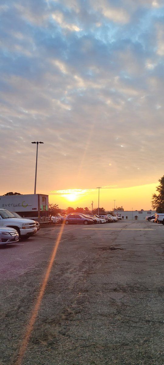 HoneyDrop76's tweet image. #workflo #sunrise