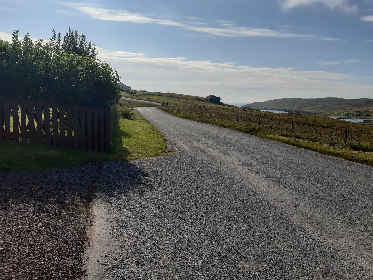 Louise_Beaton's tweet photo. Swapped my usual North Deeside Road running route in #Aberdeen for a hillier 5K loop in #Quarff whilst at Dad's. Very picturesque but I definitely prefer the flat!πββοΈπ€ͺ https://t.co/aXFBjquOmZ