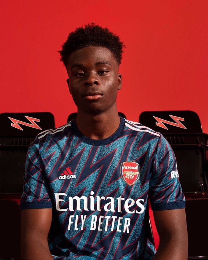 🚨 As a thank you for all your support, myself &amp; @MysteryFootba11 will be giving away the new Arsenal third shirt.

To enter: 

1️⃣ Retweet this tweet.
2️⃣ Follow @MysteryFootba11.

Winner announced on 11th August. Good luck! ⚡️👕