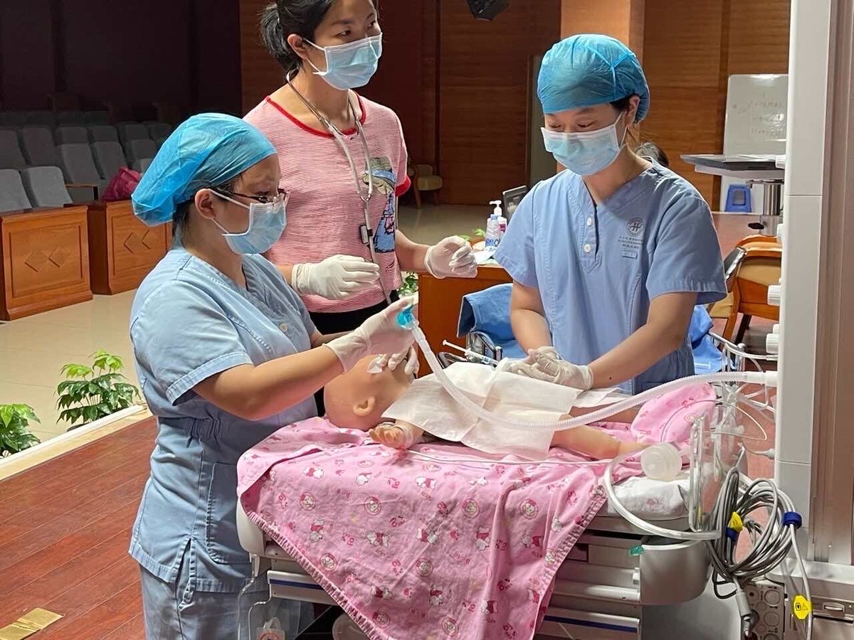 MEDICAL_X_NL's tweet image. #NENASim in the Newborn Recovery Skills Competition in Huizhou Central People's Hospital, China. The contestants could truly get an immersing experience! 
More info about NENASim: 
bit.ly/3bWwsya?utm_ca…

Thank you Master Meditech for the photos. 
#medSim #medEd #Neonatotolist