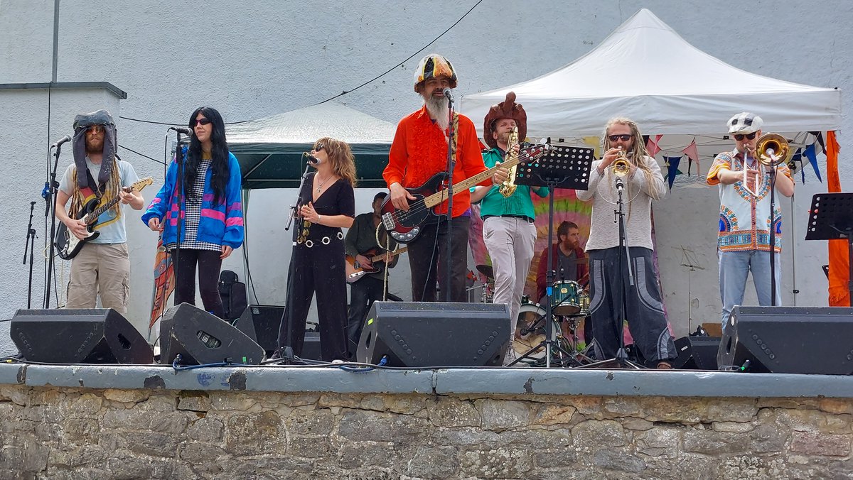 Corkcoco's tweet image. Our first weekend of Cork Co Co Pops was a great success 👏@quangodelicmusic brought their unique sound to #Fermoy for their first event in over a year and a half. A good day was had by all! 🎸🥁

Stay tuned for upcoming performances 📅

#LLPPS
@DeptCultureIRL
@pure_cork