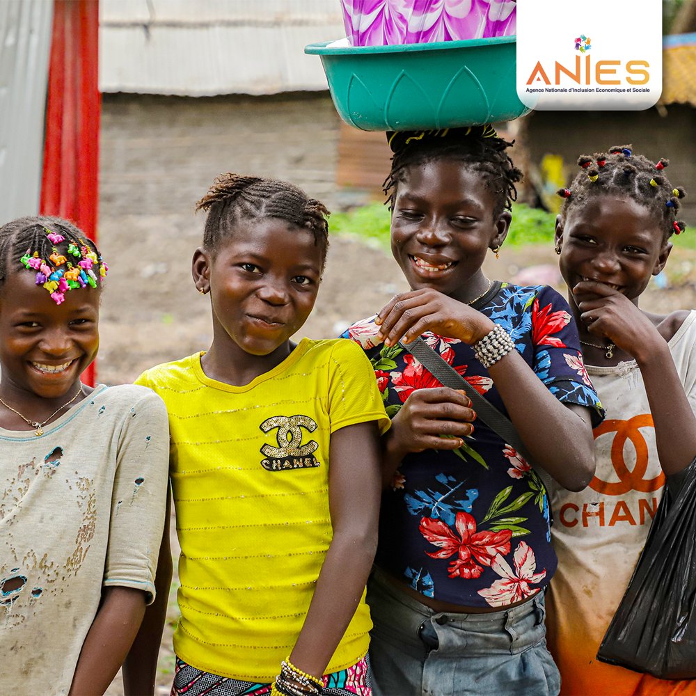 «#LeSaviezVous
Pour lutter contre les mariages précoces, l’ANIES a assujetti son programme de transferts monétaires à un certains nombres de conditions dont: ne pas marier ses filles avant l’âge légal