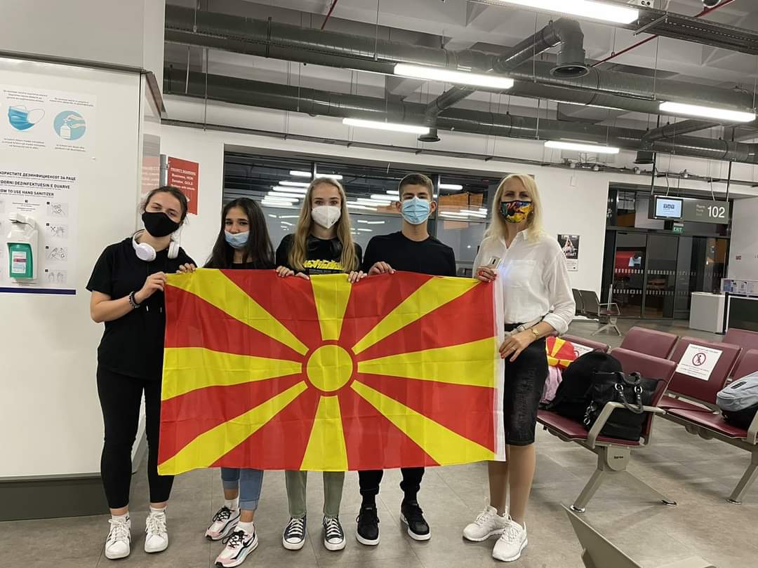 Russian_Emb_MKD's tweet photo. Македонските учесници на програмата "Здраво, Русиja!"
Македонские участники программы "Здравствуй, Россия!"
#РусскийДом #RussianHouse #Россотрудничество #Rossotrudnichestvo #ЗдравствуйРоссия #HelloRussia https://t.co/N8RtAIsHoA