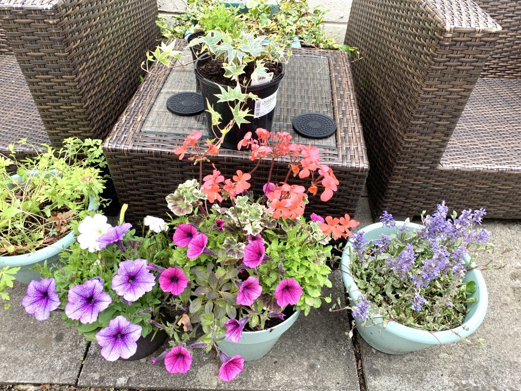 Brackens1's tweet photo. The after and before - the patio has been stripped of its plants ready for a glass safety balustrade & raised composite decking - to cover the kitchen and patio door steps. #ageproofing #gettingold 😊 https://t.co/5lAEKBVIap
