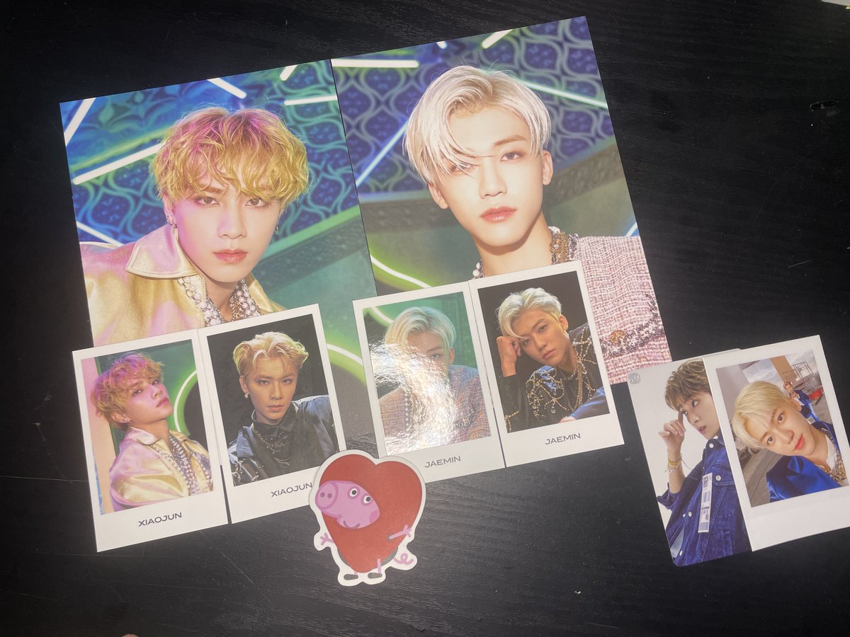 aabeefy's tweet photo. ang bilis theyโre here na agad x____x thank you so much @kokostuffmnl for letting me bring home these two <3_____<3 hehehhe #KSSFEEDBACKS https://t.co/EJoLpRiijk