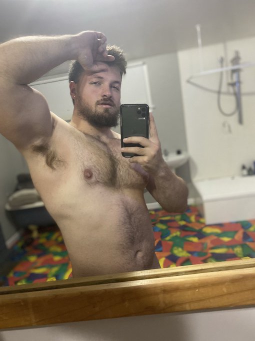 Yeah I&rsquo;m 111.3kg (245.37lb) now 😈 getting heavier daily 😍 show some support over on https://t.co/FvOngllcSJ<a href="/tag/fitness"class="tags"><span>#fitness</span></a><a href="/tag/flex"class="tags"><span>#flex</span></a>