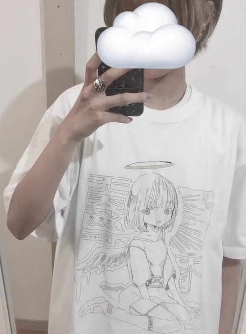 1さん(@ing_qn )のTシャツ
可愛すぎる... 女の子ももちろん可愛いんだけどひょこっといるうさぎちゃん達が大好き💌大事に着ます 