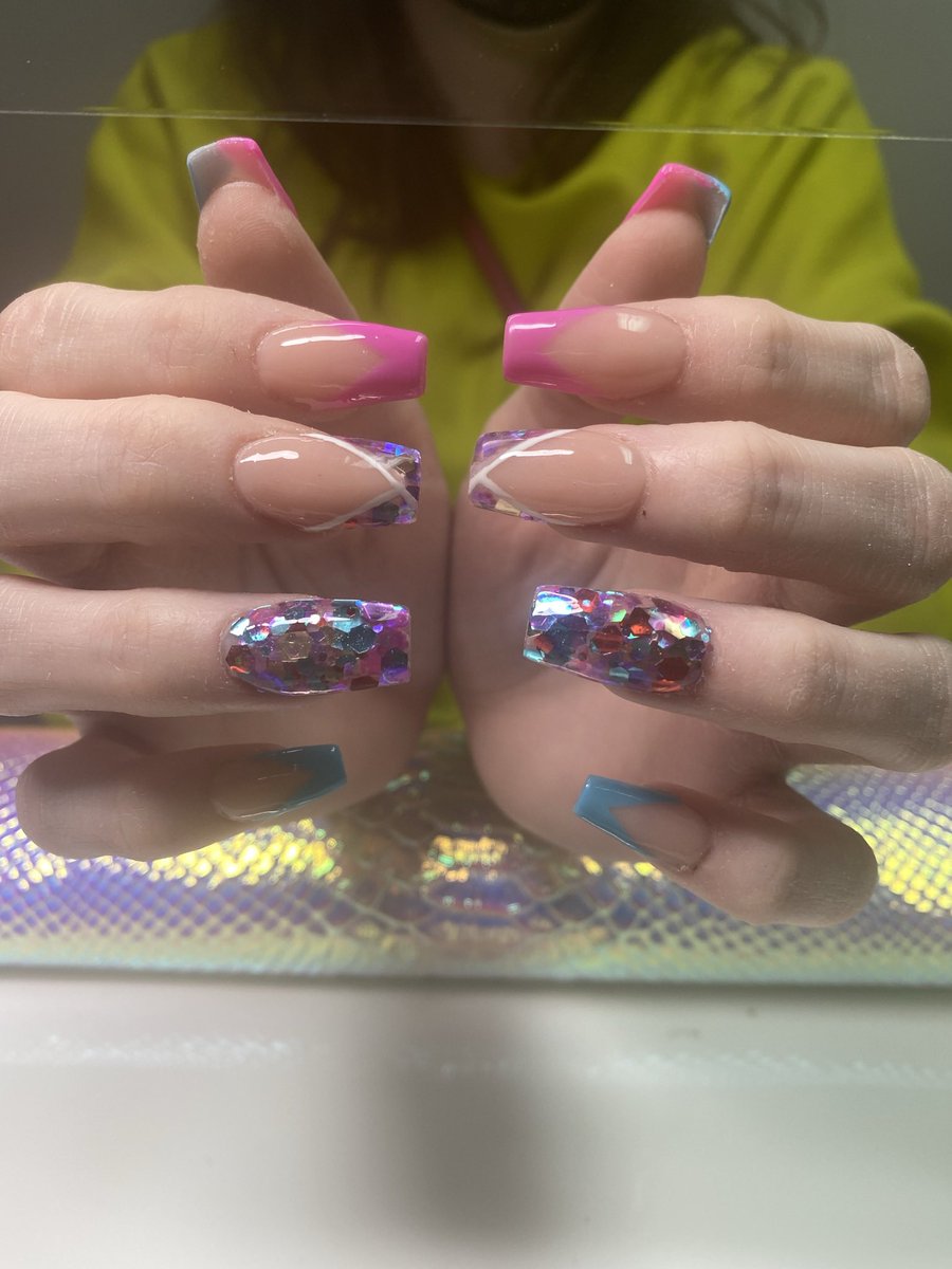 dollfacedbrey's tweet photo. #nails #nailart #clevelandnails https://t.co/PXhhgpCXTQ
