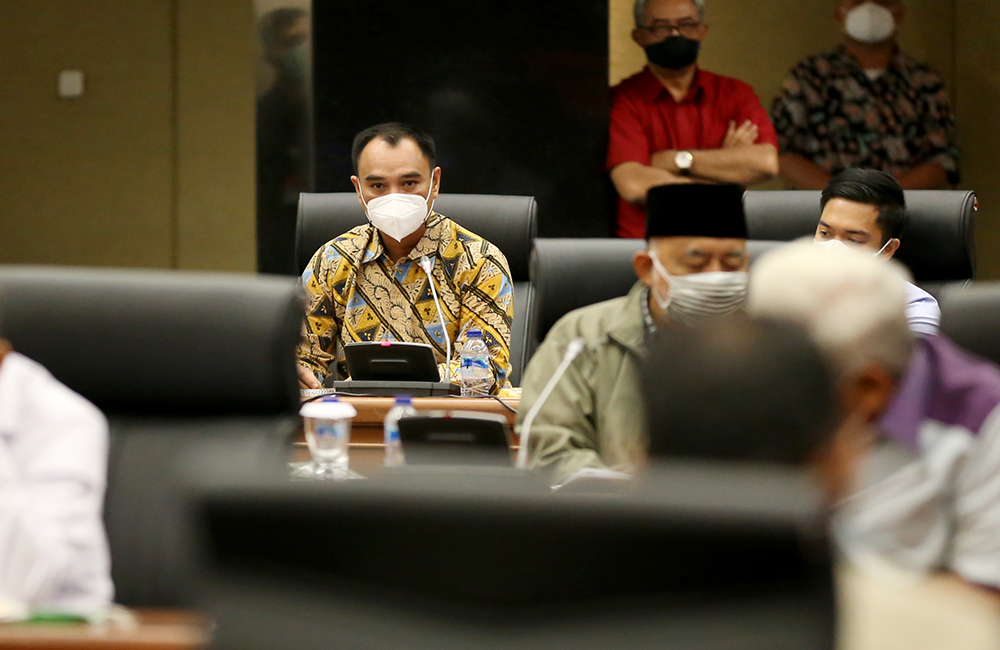 dprddkijakarta's tweet photo. (FOTO 2) DPRD Provinsi DKI Jakarta menggelar rapat pimpinan gabungan bersama Pemprov @DKIJakarta untuk mengevaluasi rencana perubahan Rencana Pembangunan Jangka Menengah Daerah (RPJMD) tahun 2017-2022, Selasa (10/8).
#DKIJakarta #dprddki #COVID19 #vaksindulu #PPKM #RPJMD https://t.co/YCWY5tMcUw