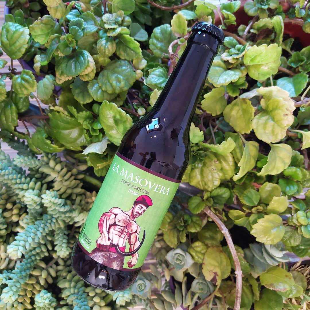 VisitJussa's tweet photo. Dels productors locals del #PallarsJussa, avui descobrim la @CervesaMasovera 
Pubilla i Cop de Falç són algunes de les seves delicioses 🍻 artesanes!
👉 Quina és la teva preferida?
📌Tremp
📷@CervesaMasovera 
📷@cerveza.en.botella (Via Instagram)
+ ℹ️ https://t.co/bebq5daJZC https://t.co/KZLswS6dIs
