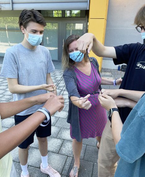 SchoolStuttgart's tweet photo. Will be seeing more of Grade 9 and 10 Mathematics students taking part in activities with the focus on communication in Mathematics...
#middleyearsprogram #myp #Maths #communication https://t.co/UpTYcBbqDR
