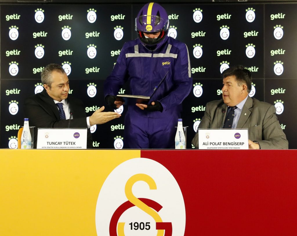 Getir Galatasaray'ın yeni forma sponsoru

birnoktabir.com/getir-galatasa…