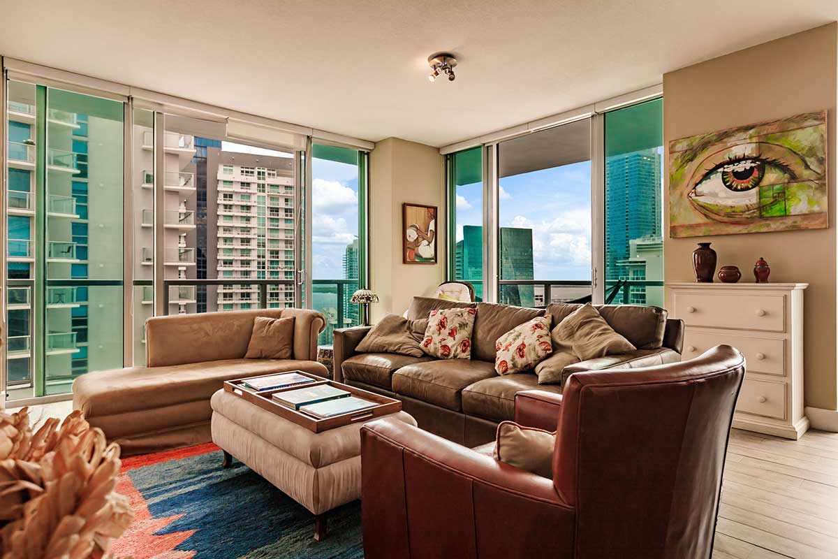 RaquelColp's tweet image. Beautiful Penthouse with Gorgeous City and Water Views - mailchi.mp/axispremierere…