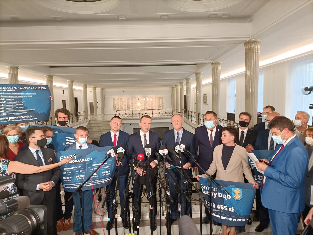 Republikanie_'s tweet photo. Trwa konferencja Pana Ministra @Cieslak_Mich  wraz z polskimi samorządowcami.
#Republikanie https://t.co/va5Wf0aSEf