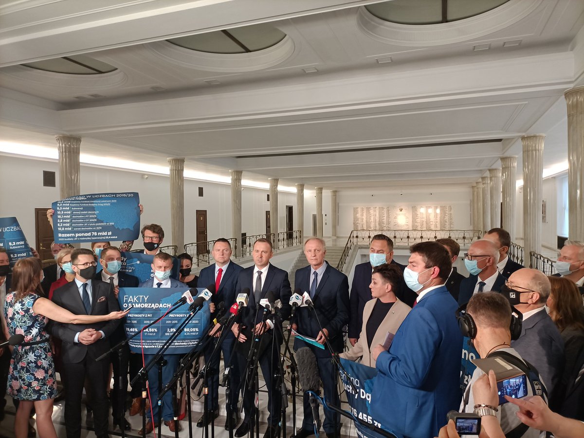 Republikanie_'s tweet photo. Trwa konferencja Pana Ministra @Cieslak_Mich  wraz z polskimi samorządowcami.
#Republikanie https://t.co/va5Wf0aSEf