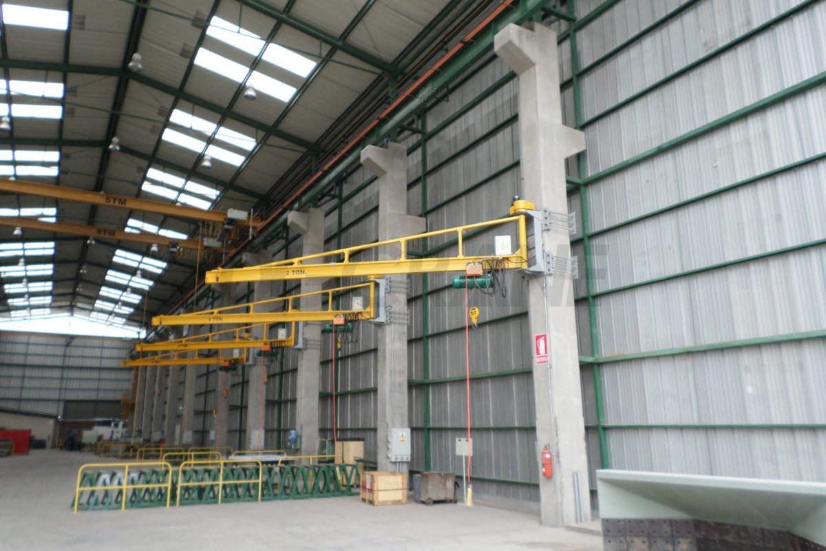 DGCRANES's tweet image. 8 sets 2T of wall-mounted #JibCrane were installed in our Customer&apos;s workshop in #Peru.

Learn more about wall-mounted jib cranes: dgcrane.com/products/wall-…

#DGCRANE #CantileverCrane  #WallCrane  #WallMountedCrane  #productivity  #manufacturing  #maintenance  #inspection
