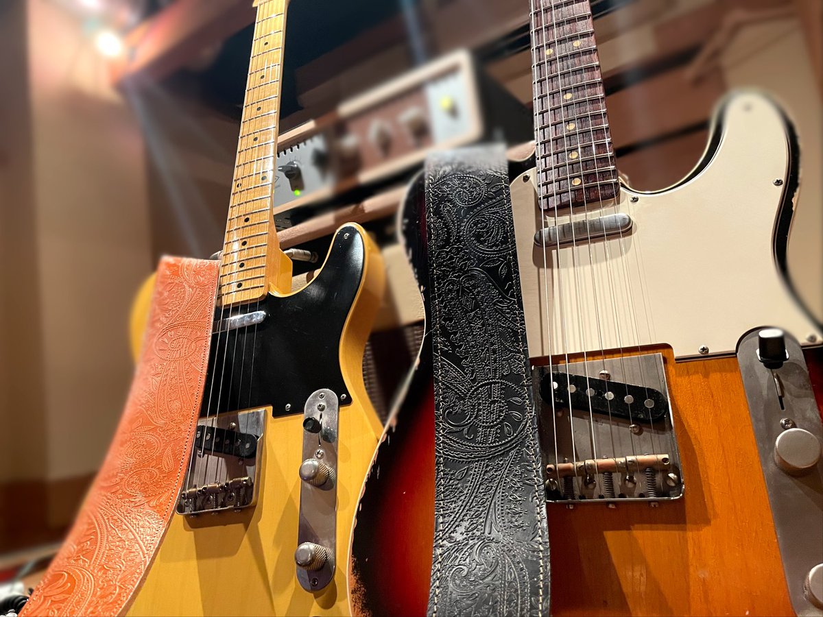 OkumuraMasaya's tweet photo. LSL telecasterのストラップはこれ!
Grande uomo さんのブラックペイズリー🎸
Calja telecaster とお揃いで♬
#LSL
#Calja
#grandeuomo
#telecaster
#guitar
#ギター
#ストラップ https://t.co/7jXJ41J3pZ